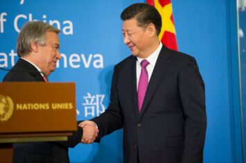 Xi schüttelt bei UN-Konferenz dem Generalsekretär der Vereinten Nationen die Hand