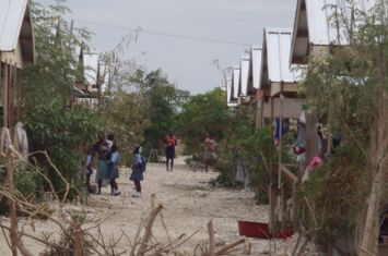 Blick auf das Camp Corail - Notunterkünfte in einem von internationalen NGOs errichteten Viertel auf Haiti