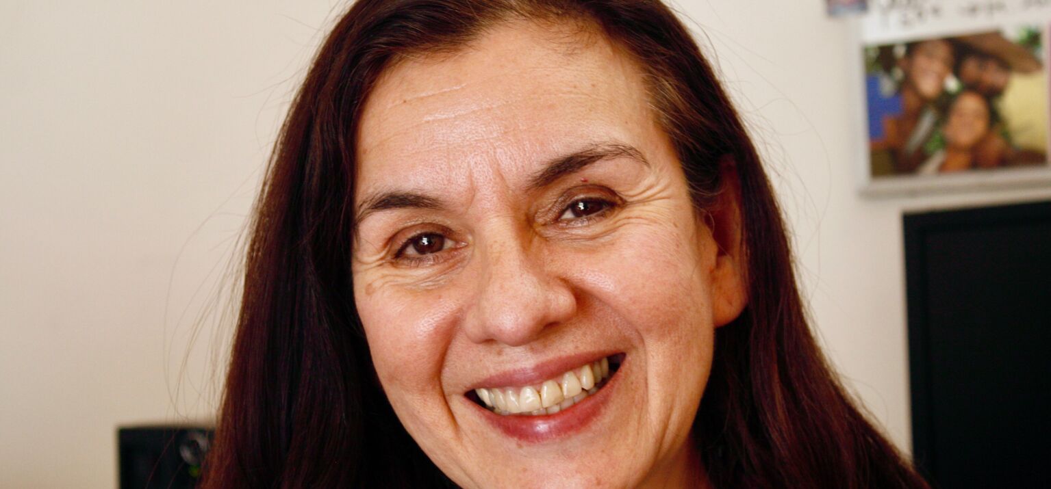 Portrait von Claudia Vera. Interview zum zweiten Verfassungsplebiszit in Chile